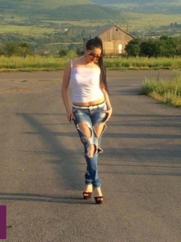 Полина